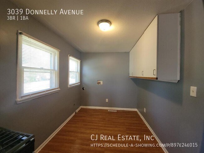 Building Photo - 3039 Donnelly Ave