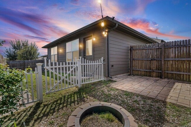 Foto del edificio - 12220 Walter Vaughn Dr