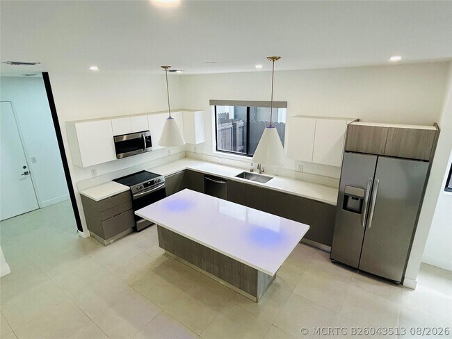Foto del edificio - 310 SW 9th St