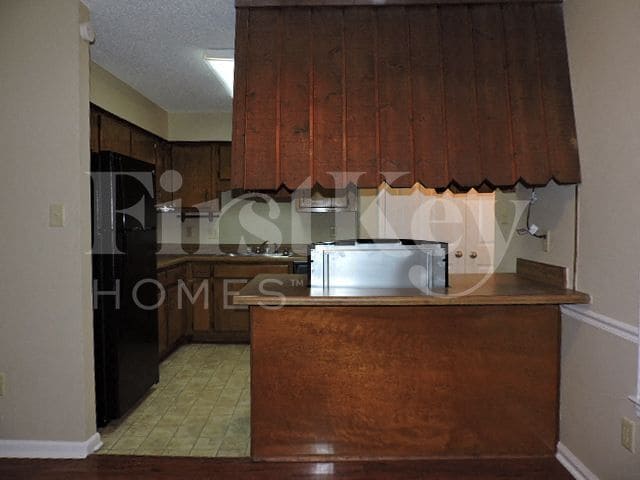 Foto del edificio - 6346 Bent Oak Ln