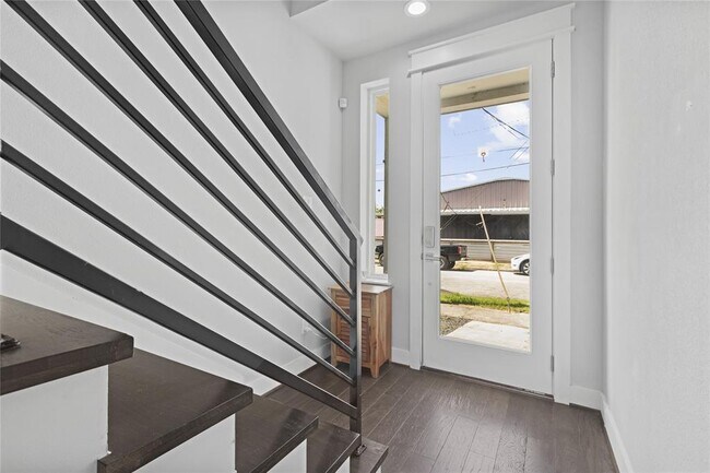 Foto del edificio - 3306 Cline St