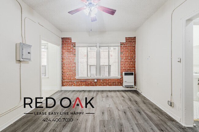 Foto del edificio - 425–427 S. Grand View St-5203