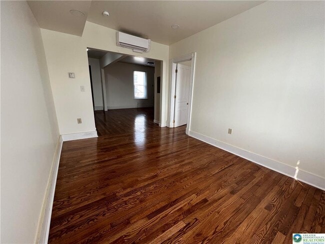 Foto del edificio - 529 Linden St