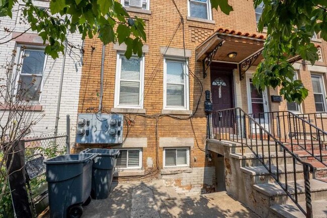 Building Photo - 6039 Palisade Ave