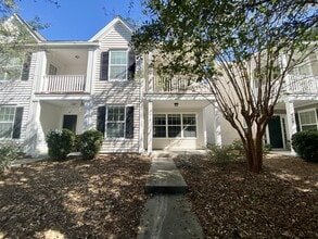 Building Photo - 220 Station Mill Blvd