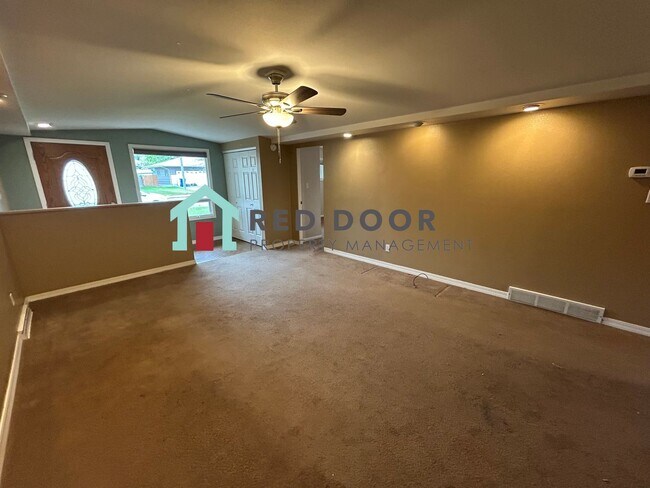 Building Photo - 612 Alice Dr