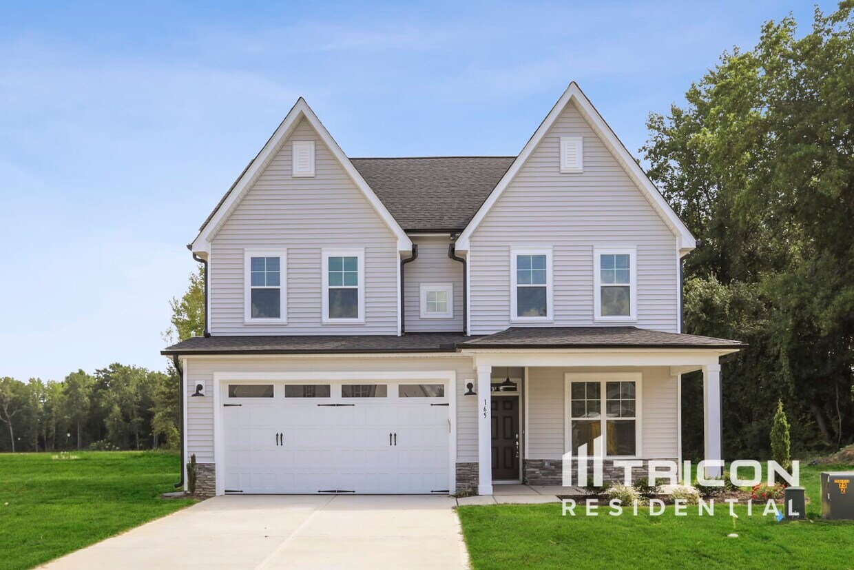 Foto principal - 165 Lynnridge Dr