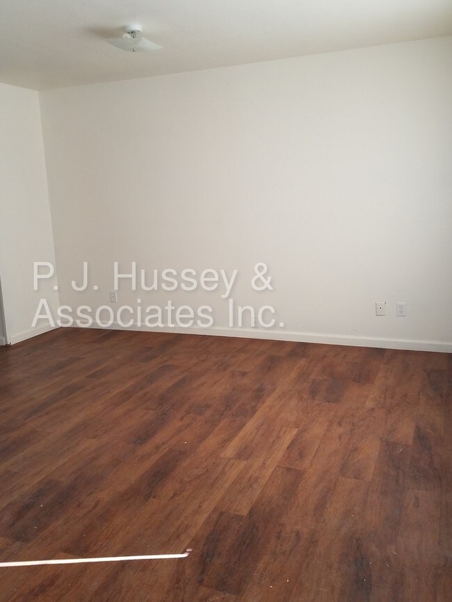 Building Photo - 1244 S 10th Ave