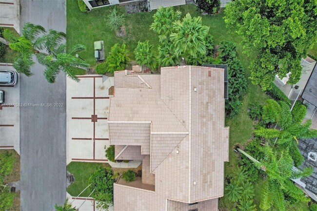 Foto del edificio - 1627 Cypress Pointe Dr