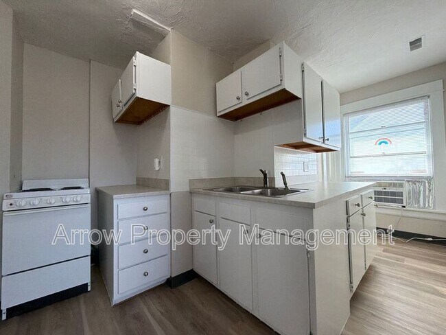 Foto del edificio - 2121 Washington St