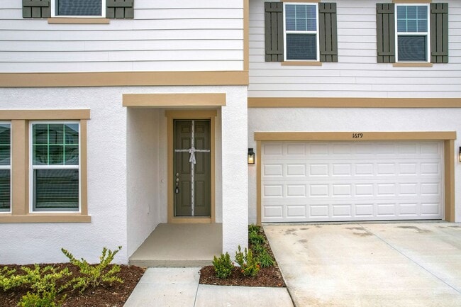 Building Photo - Stunning 5-Bedroom Home in Hampton Oaks Co...