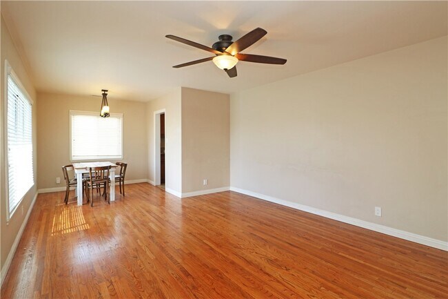Foto del edificio - 412 Catalpa Ave