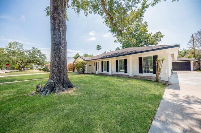 Building Photo - 7807 Ella Lee Ln