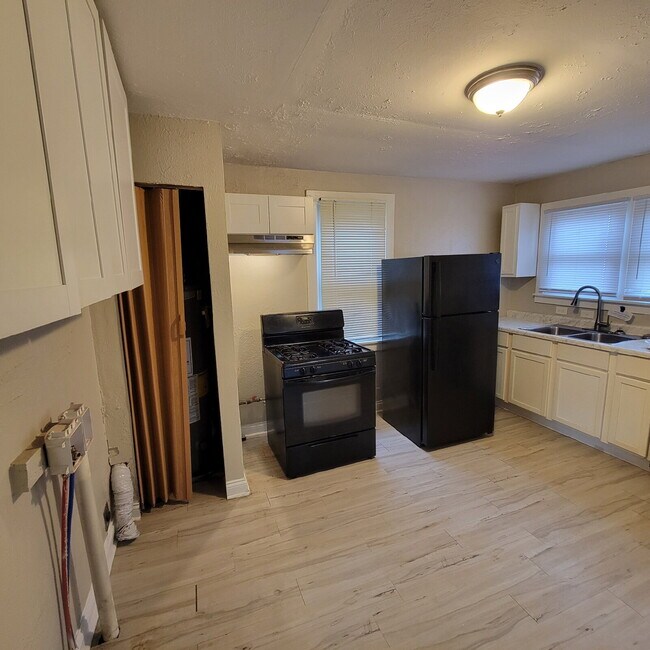 Foto del edificio - Beautiful views from downtown from front yard