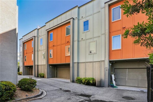 Building Photo - 21 Skyline Way