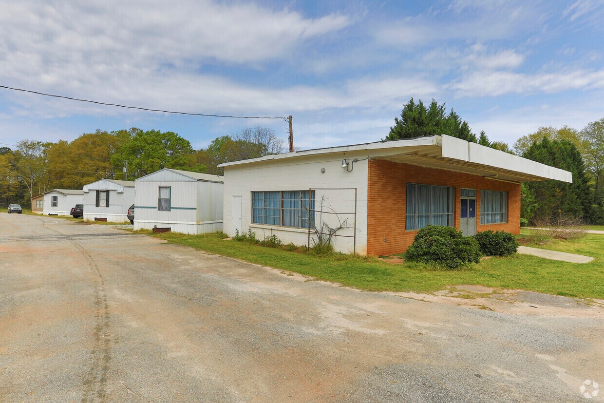 Primary Photo - 727 Greenville St