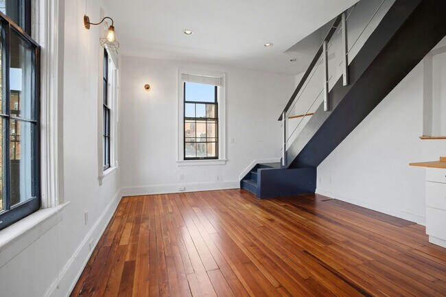 Foto del edificio - 1314 Spring St