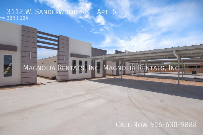 Building Photo - 1st Month Free with 13 Month Lease- Woodla...
