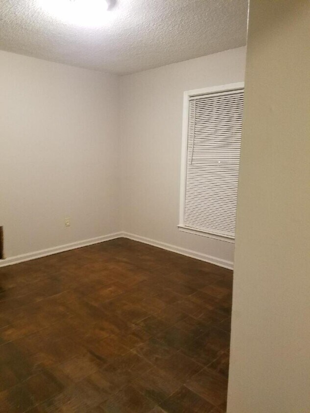 Building Photo - 3232 Boxdale St