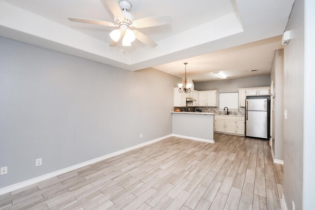 Building Photo - 205 W San Carlos St