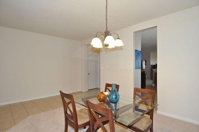 Foto del edificio - 2723 Calico Creek Ln