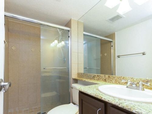 Building Photo - 1515 E Broward Blvd
