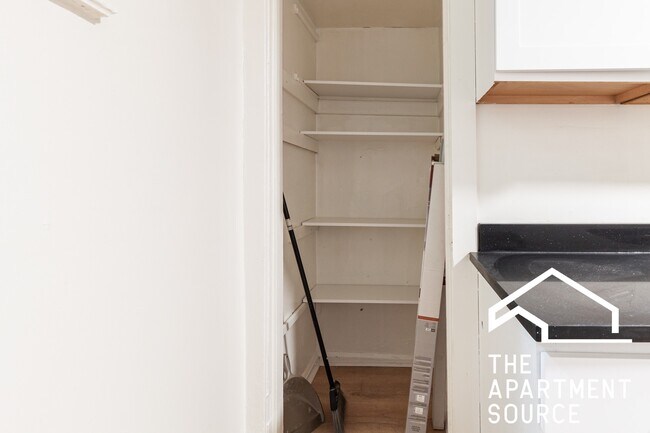 Foto del edificio - 4112 N Broadway