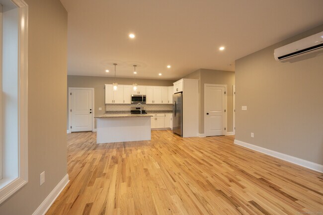 Foto del edificio - 213 Old Towne Rd