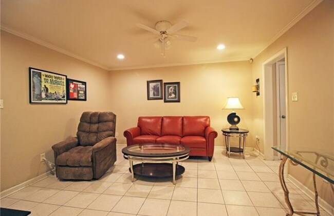 Building Photo - 4401 Barnett St