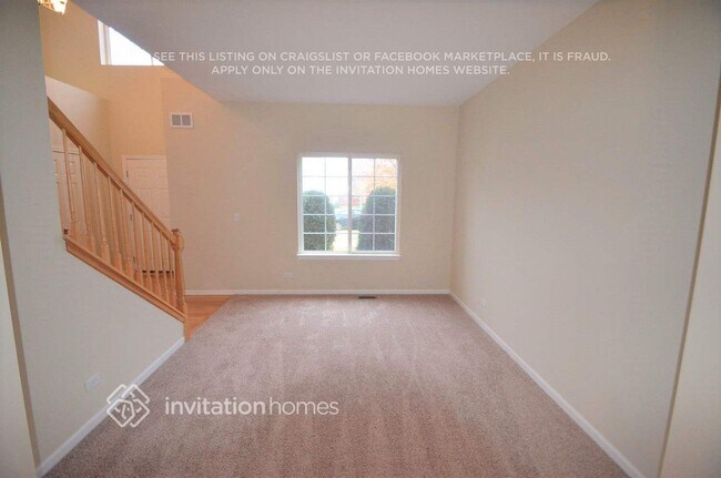 Building Photo - 1941 Royal Ln