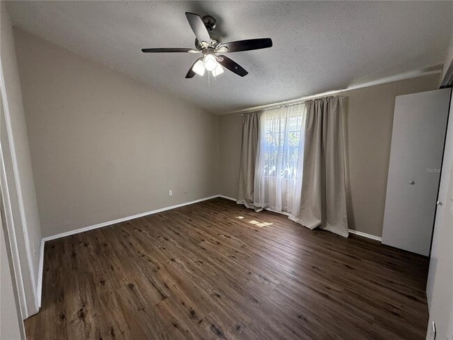 Building Photo - 3246 Fox Lake Dr