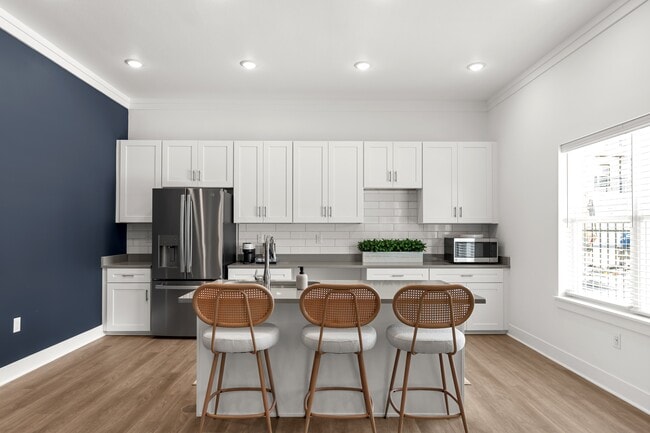 Building Photo - 45 at Creekside Apartments