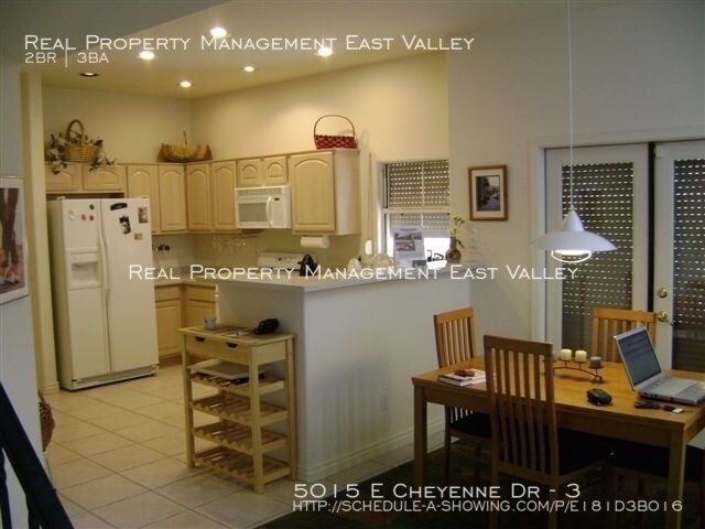 Building Photo - 5015 E Cheyenne Dr