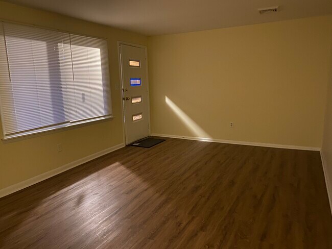 Foto del edificio - 10706 N Park Ave