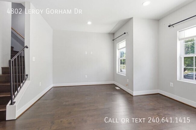 Foto del edificio - 4802 Leroy Gorham Dr