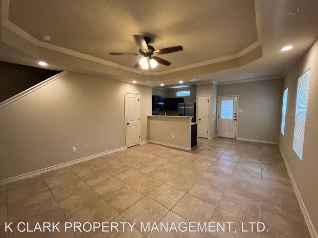 Foto del edificio - 3 br, 2.5 bath House - 6407 MARCEL WAY #104