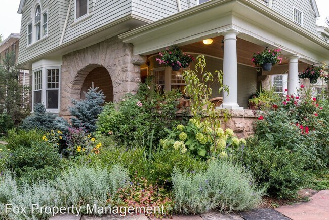 Foto del edificio - 5 br, 5 bath House - 637 Pine Street