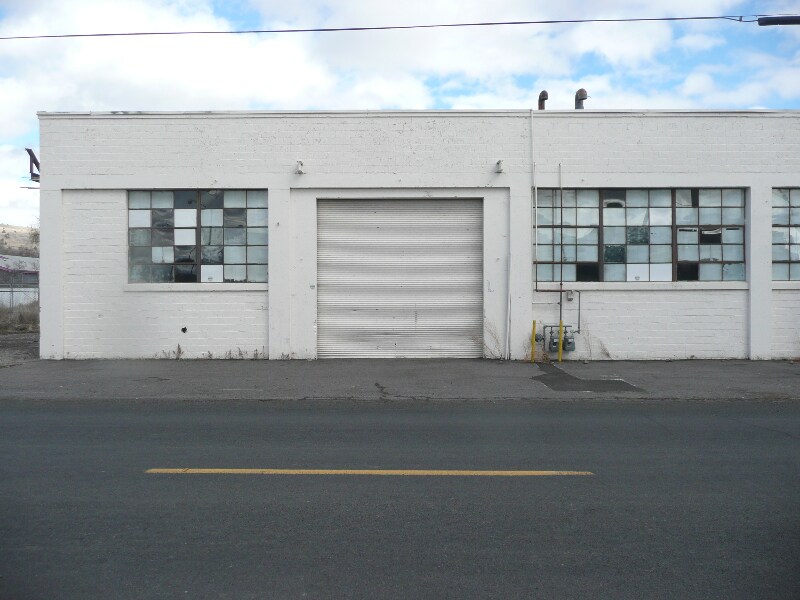 Building Photo - 4609 S 6th St