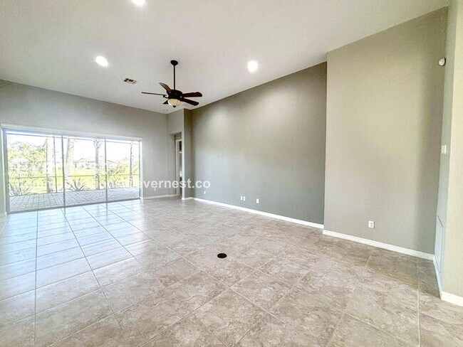 Building Photo - 296 Del Sol Ave