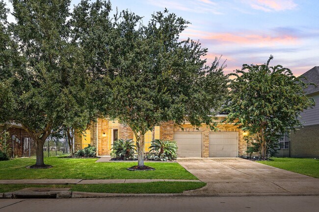 Building Photo - 7711 Summer Shore Dr