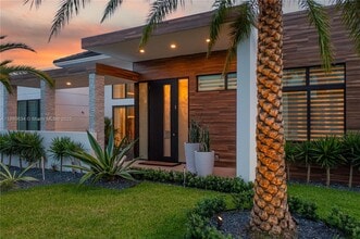 Building Photo - 12680 Park Terr