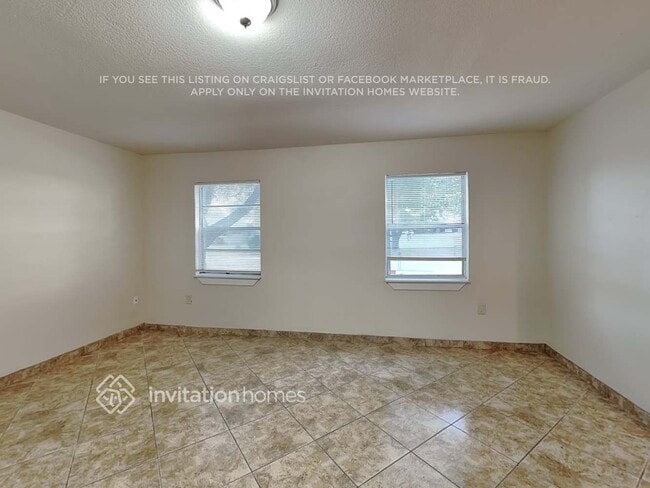 Foto del edificio - 446 Clemson Dr