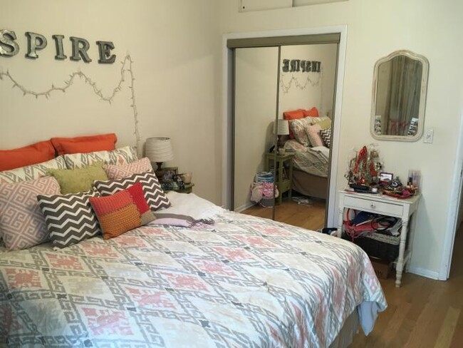 Building Photo - 2 bedroom in Chicago IL 60614