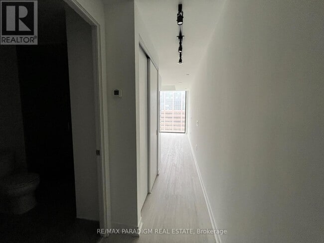 Building Photo - 195 McCaul St