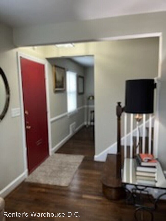 Building Photo - 3 br, 2.5 bath House - 1720 Michigan Ave NE