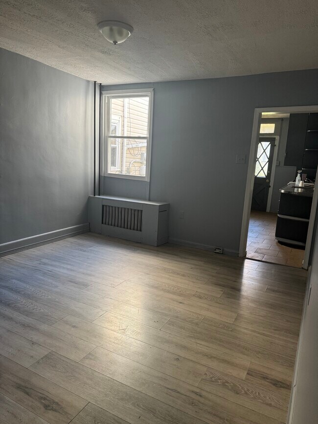 Foto del edificio - 1015 Birch St