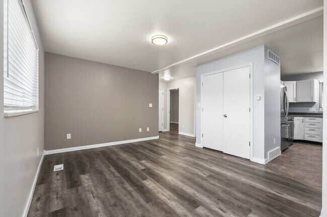 Building Photo - 768 N 1060 W