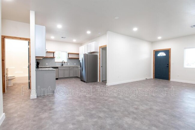 Foto del edificio - 2801 N Oliver St