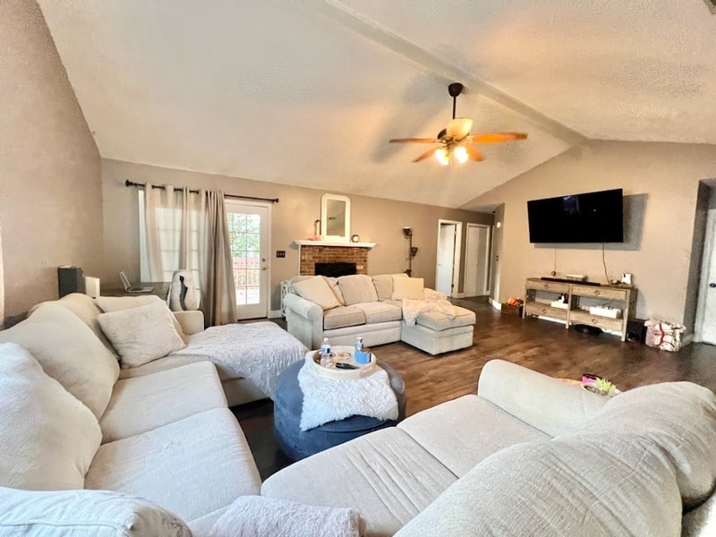 Foto principal - 615 Kathleen Ct
