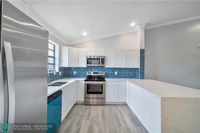 Building Photo - 1004 Congressional Way